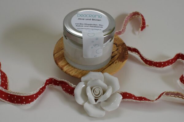 Deocreme Aloe und Blüten – Bild 3